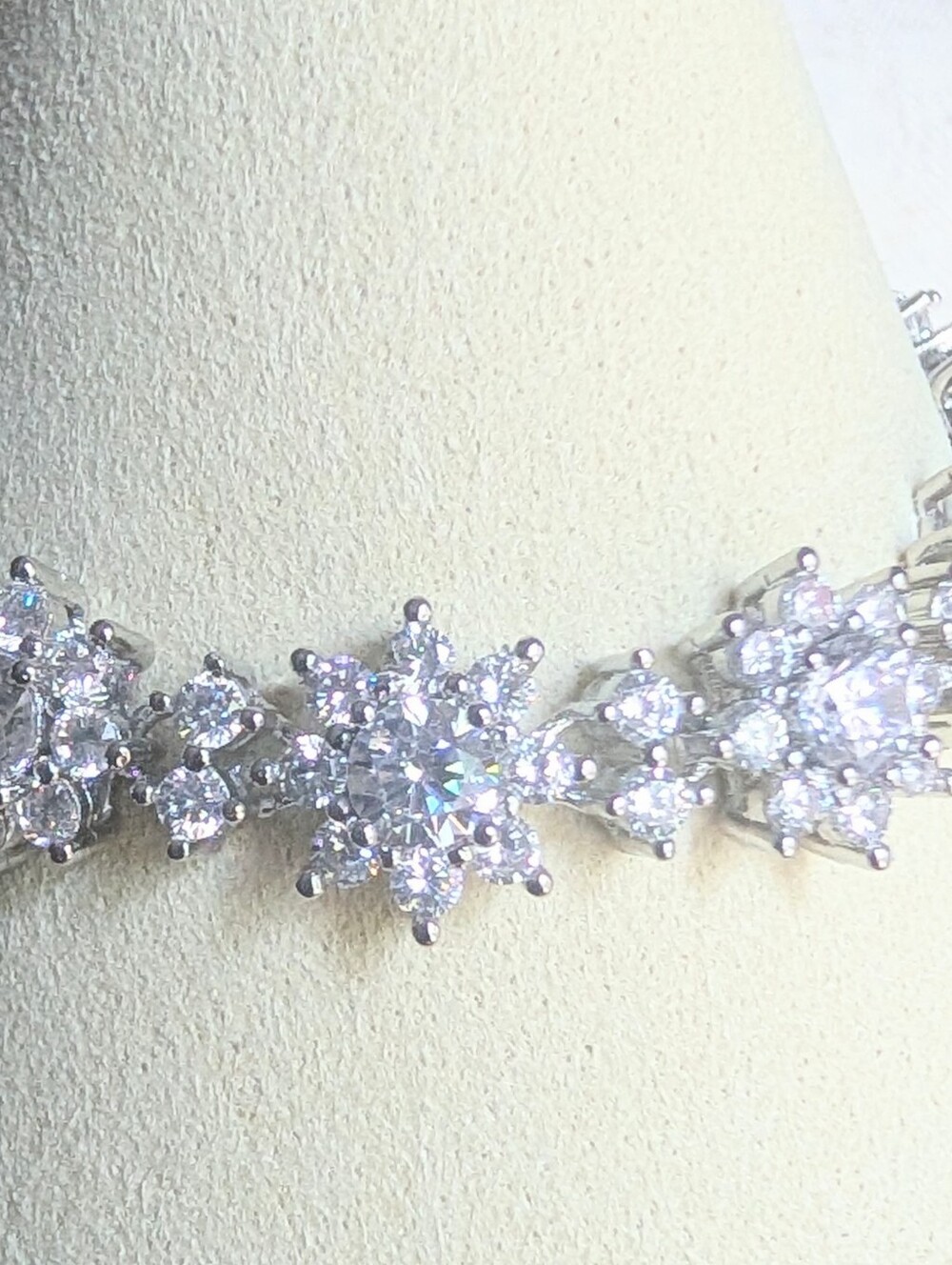 21 Carat Moissanite VVS1 Bracelet 💎 Looks Like Diamonds 💎 - Picture 4 of 16